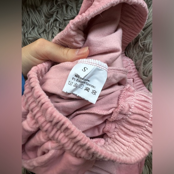 Mrs George Mean Girls Mom Halloween Costume - Picture 9 of 12